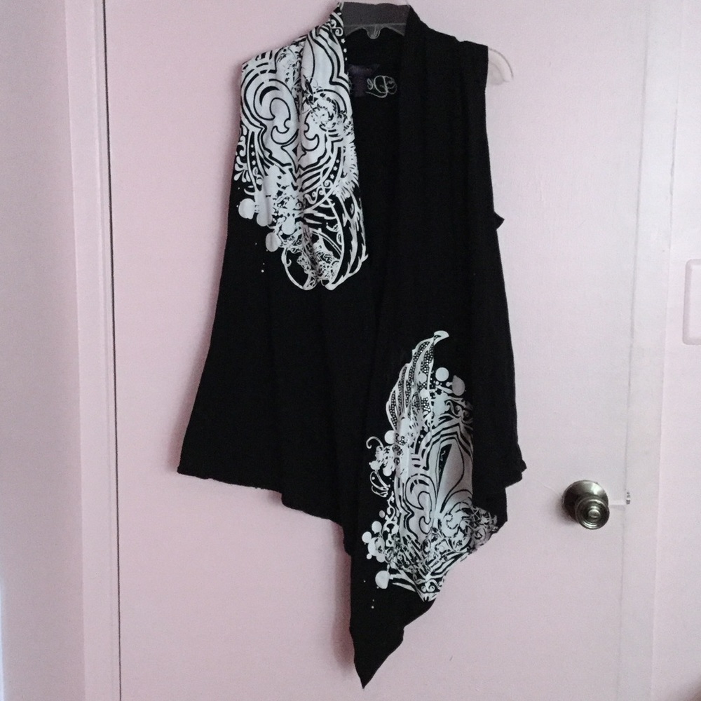 Authentic Dereon Black Cardigan